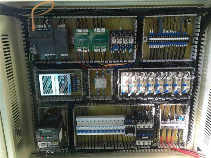 Automatic Bottle Blow Molding Machine